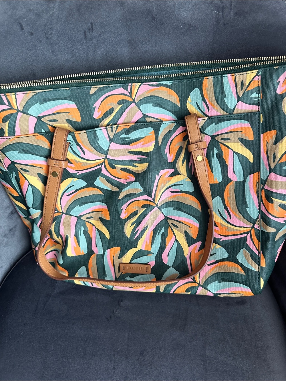 Fossil Dark Green Tropical Leaf Tote with Tan Straps
